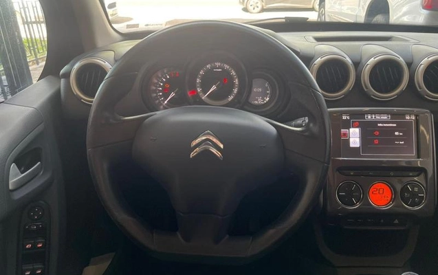 imagem-https://www.socarrao.com.br/sc-vehicle-images-prod/1163860/1780076683579-8030134_8_B_ef91418cff.jpeg