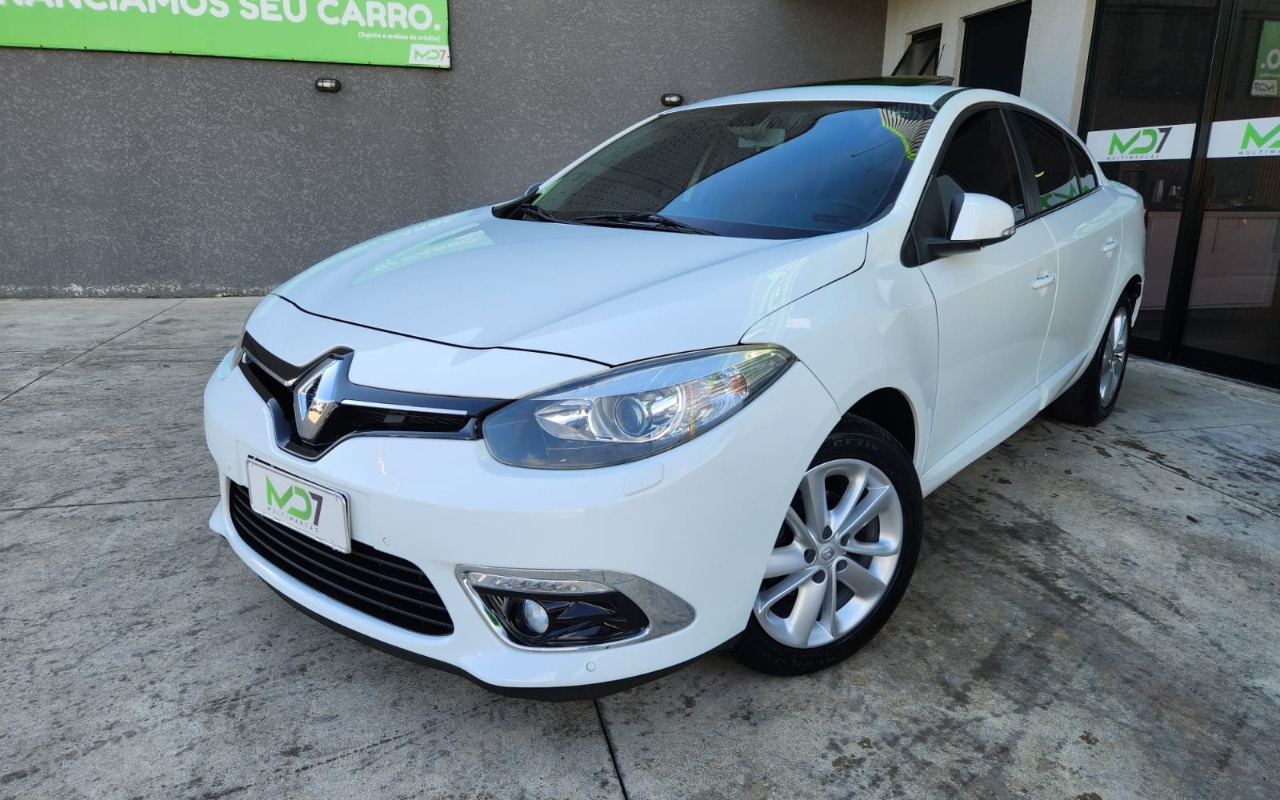 Renault Fluence Sedan Privilège 2.0 16V FLEX Aut na cor Branco em Curitiba / PR - 1168159