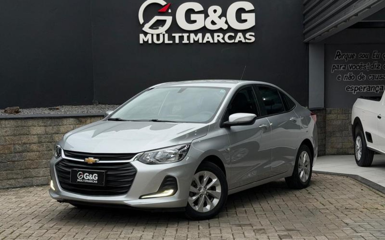 Chevrolet Onix SEDAN Plus LT 1.0 12V TB Flex Aut. na cor Prata em Joinville / SC - 1170188