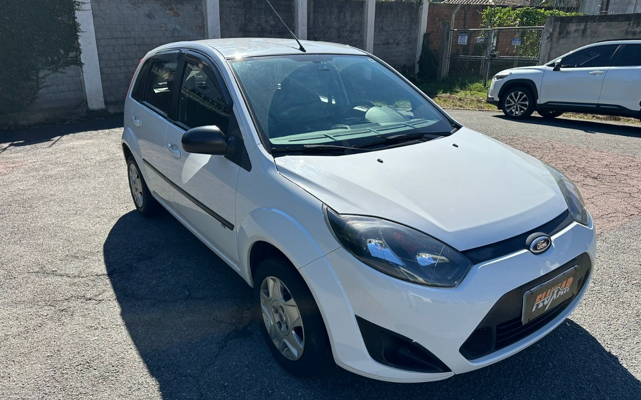 Ford Fiesta 1.0 8V Flex/Class 1.0 8V Flex 5p na cor Branco em Curitiba / PR - 1170616