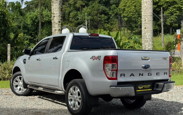 imagem-https://www.socarrao.com.br/sc-vehicle-images-prod/1171554/1777997349544-003_397a8f2cb40b6173e6bfa2c2f4de2273.jpeg