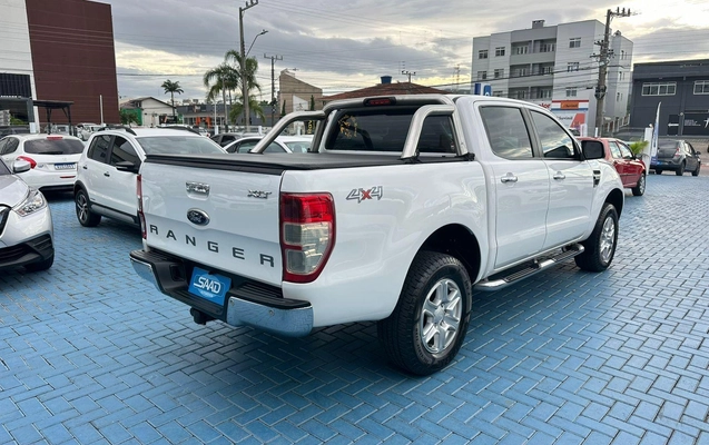 imagem-https://www.socarrao.com.br/sc-vehicle-images-prod/1172586/1788898221380-5948212db05b457aade68bed672a8697_1777998771383.jpg
