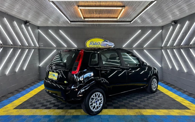 imagem-https://www.socarrao.com.br/sc-vehicle-images-prod/1174211/1785243879472-gb-db5bbfb.jpeg