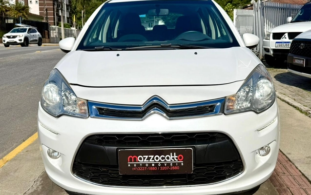 imagem-https://www.socarrao.com.br/sc-vehicle-images-prod/1174226/1781641548520-003_00305eec9f8751fbd0edbb39dcc20ce0.jpeg
