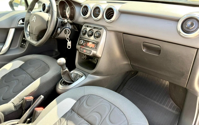imagem-https://www.socarrao.com.br/sc-vehicle-images-prod/1174226/1781641548540-003_bea26ca810a54eeebc684b483f7d6209.jpeg