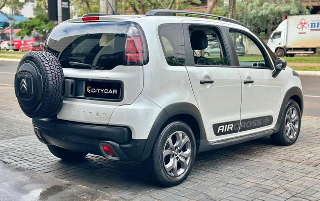 imagem-https://www.socarrao.com.br/sc-vehicle-images-prod/1174768/1790019617903-8054842_3_B_89a718b65d.jpeg