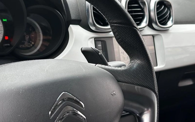 imagem-https://www.socarrao.com.br/sc-vehicle-images-prod/1174768/1790019617923-8054842_13_B_9b6d45f3d7.jpeg