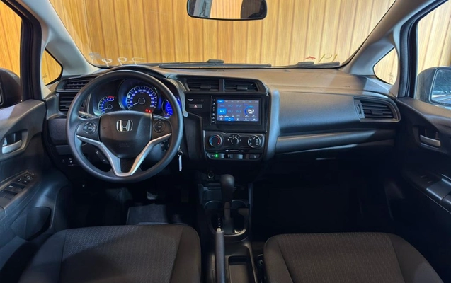 imagem-https://www.socarrao.com.br/sc-vehicle-images-prod/1175323/1788270669752-gb-601e5a6.jpeg