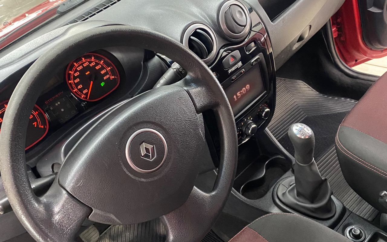imagem-https://www.socarrao.com.br/sc-vehicle-images-prod/1176688/1778005587600-SU1HXzg0NzkuanBlZw.jpeg