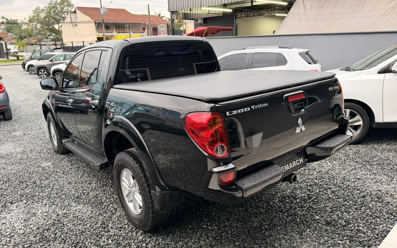 imagem-https://www.socarrao.com.br/sc-vehicle-images-prod/1176819/1778005726343-My5qcGVn.jpeg