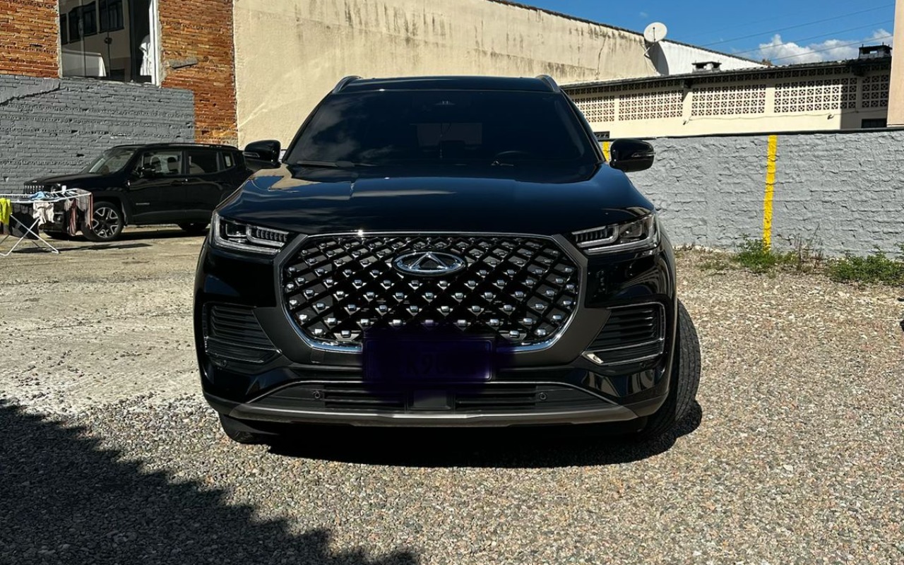 Caoa Chery Tiggo 8 2023 Preto — foto 1 de 3