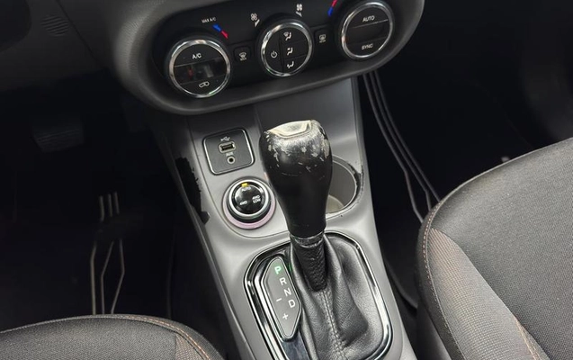 imagem-https://www.socarrao.com.br/sc-vehicle-images-prod/1177324/1788381451510-8020182_7_B_de296c5abe.jpeg