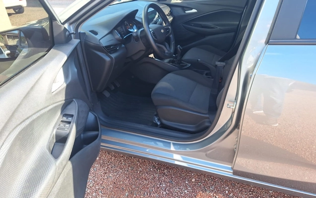 imagem-https://www.socarrao.com.br/sc-vehicle-images-prod/1177594/1778076683023-SU1HLTIwMjYwNTA1LVdBMDA3NS5qcGc.jpg