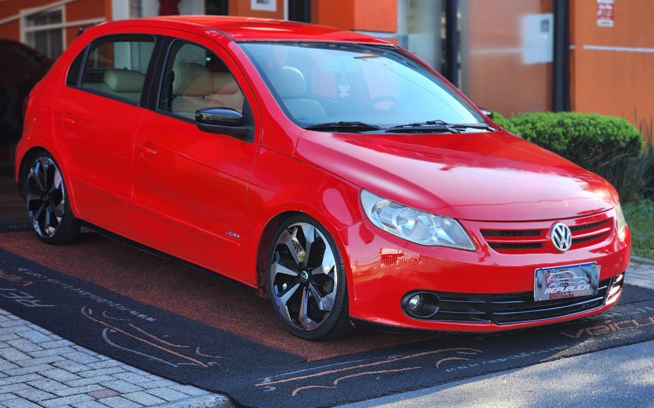 Volkswagen Gol (novo) 1.0 Mi Total Flex 8V 4p na cor Vermelho em Curitiba / PR - 1178962