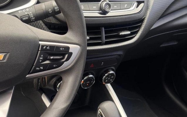 imagem-https://www.socarrao.com.br/sc-vehicle-images-prod/1179513/1778010133383-V2hhdHNBcHAgSW1hZ2UgMjAyNi0wNS0wNSBhdCAxNi4yMy40MCAoMikuanBlZw.jpeg