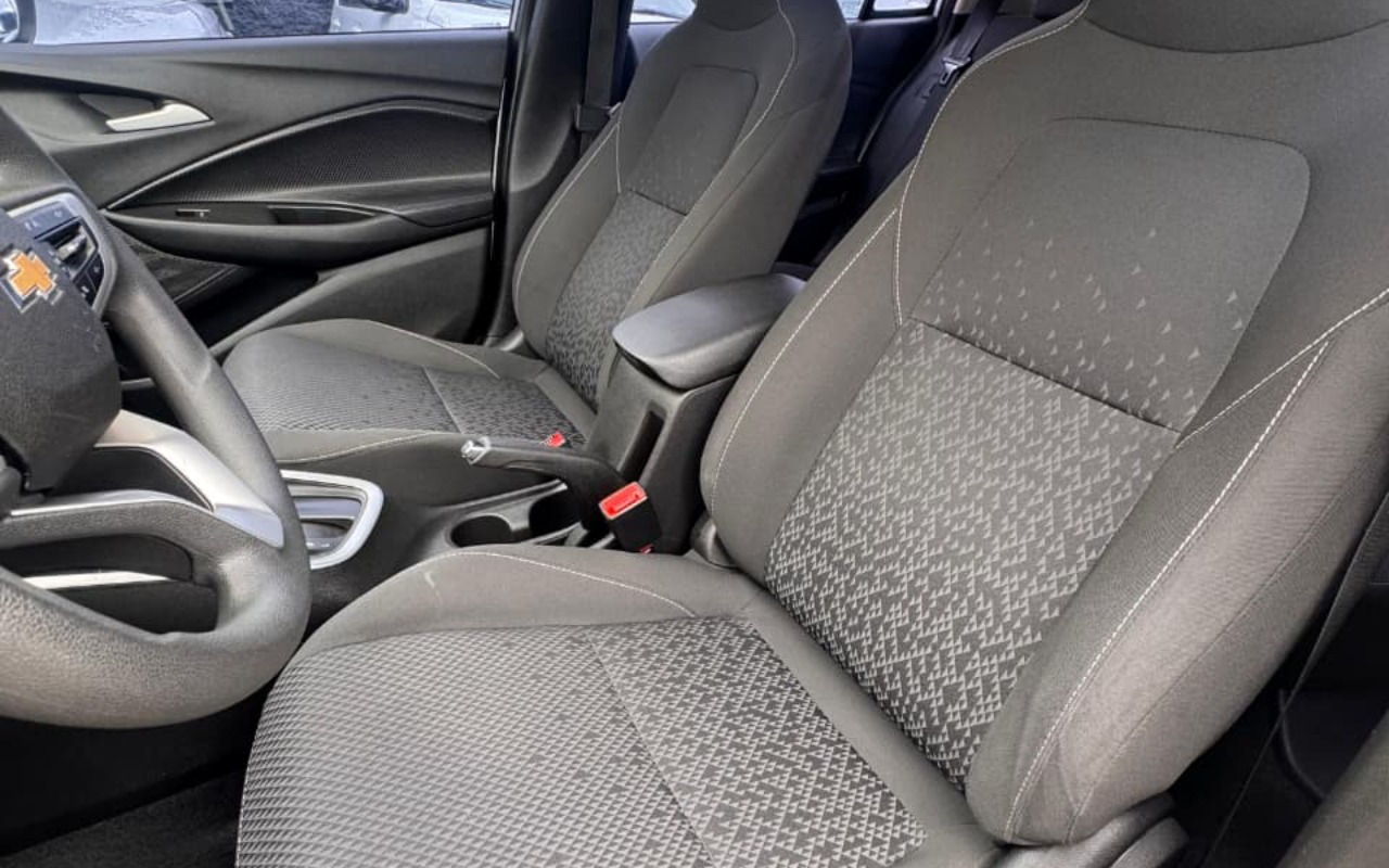 imagem-https://www.socarrao.com.br/sc-vehicle-images-prod/1179513/1778010133546-V2hhdHNBcHAgSW1hZ2UgMjAyNi0wNS0wNSBhdCAxNi4yMy40MCAoMykuanBlZw.jpeg