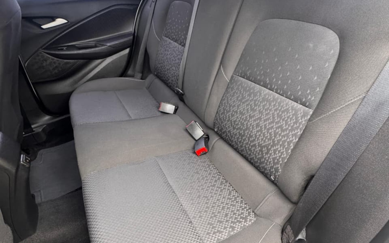 imagem-https://www.socarrao.com.br/sc-vehicle-images-prod/1179513/1778010133666-V2hhdHNBcHAgSW1hZ2UgMjAyNi0wNS0wNSBhdCAxNi4yMy40Mi5qcGVn.jpeg