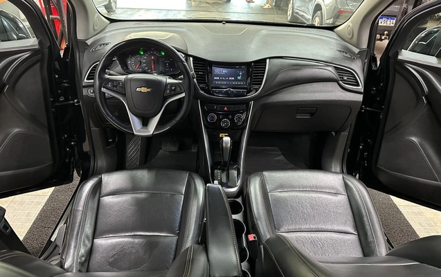 imagem-https://www.socarrao.com.br/sc-vehicle-images-prod/1179609/1788357754839-d7d9ac3c849f4986a1d537d9f915f4da_1778010048199.jpeg