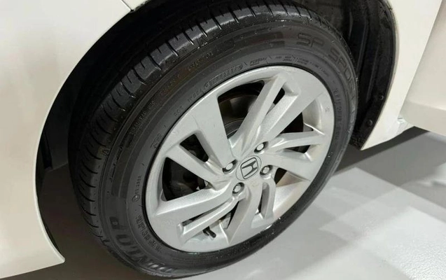 imagem-https://www.socarrao.com.br/sc-vehicle-images-prod/1180921/1787916627685-8058516_3_B_6308a18675.jpeg
