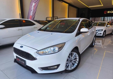 Ford Focus 2017 Branco — foto 1 de 3