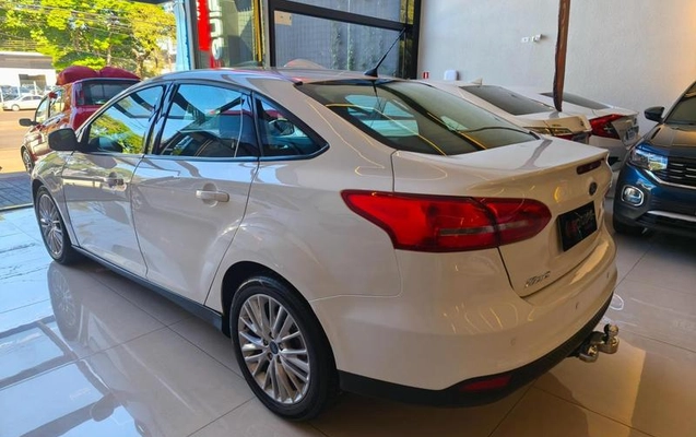 imagem-https://www.socarrao.com.br/sc-vehicle-images-prod/1181314/1787167257135-7896403_4_B_ae89e37f98.jpeg