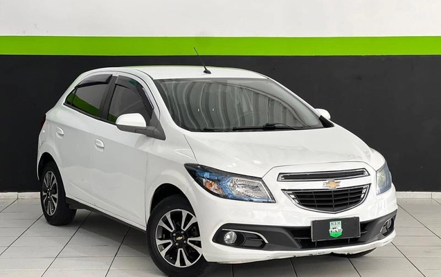 imagem-https://www.socarrao.com.br/sc-vehicle-images-prod/1181884/1789066148465-8019699_15_B_0049a71ff8.jpeg