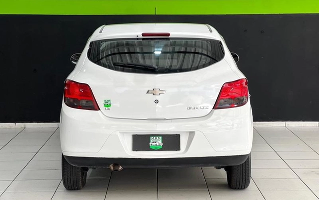 imagem-https://www.socarrao.com.br/sc-vehicle-images-prod/1181884/1789066148472-8019699_6_B_a052b86dff.jpeg