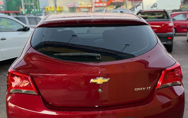 imagem-https://www.socarrao.com.br/sc-vehicle-images-prod/1181905/1786547001978-F2LE3vnsv8Q49QD4clCatOGJ9g8y6tTg.jpg