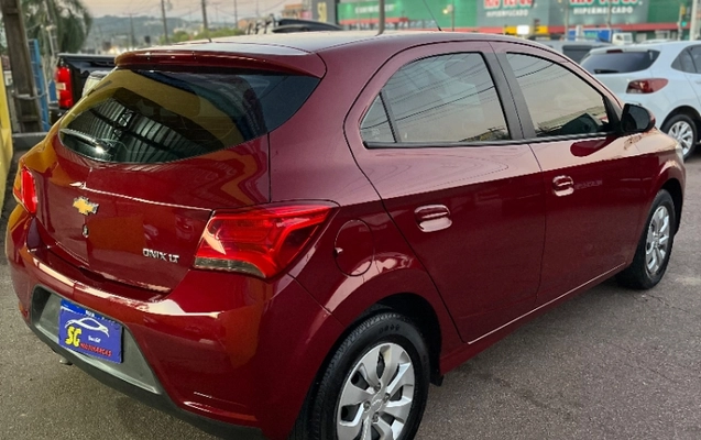 imagem-https://www.socarrao.com.br/sc-vehicle-images-prod/1181905/1786547001979-fSkxpr5FPWieoSE71mbMYsmeTIjSwqO6.jpg