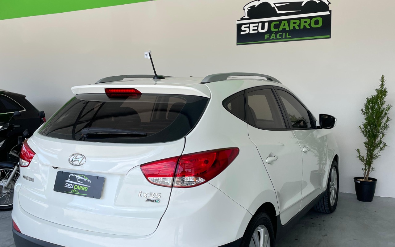 imagem-https://www.socarrao.com.br/sc-vehicle-images-prod/1186494/1778025063748-SU1HLTIwMjYwMzI1LVdBMDMxMy5qcGc.jpg