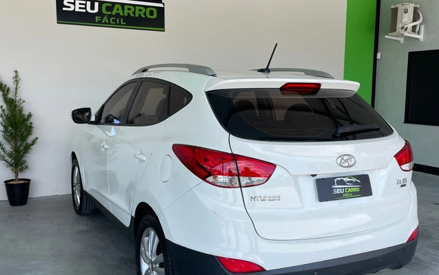 imagem-https://www.socarrao.com.br/sc-vehicle-images-prod/1186494/1778025064194-SU1HLTIwMjYwMzI1LVdBMDMwMi5qcGc.jpg