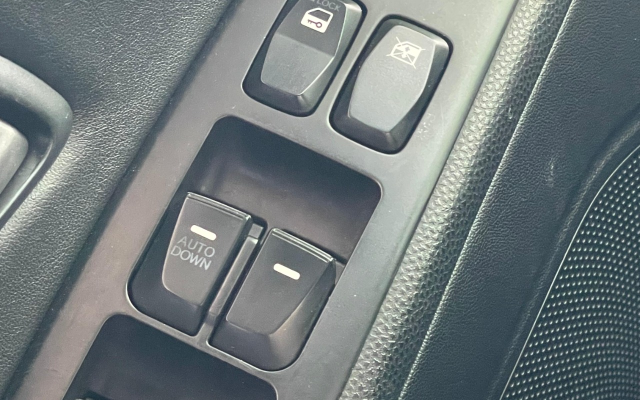 imagem-https://www.socarrao.com.br/sc-vehicle-images-prod/1186494/1778025065520-SU1HLTIwMjYwMzI1LVdBMDMxNC5qcGc.jpg