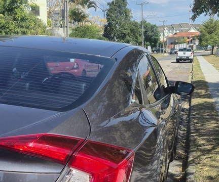 Honda Civic 2017 Cinza — foto 1 de 3