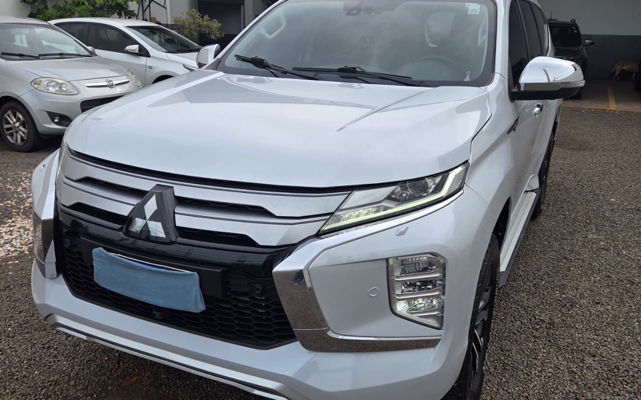 Mitsubishi Pajero 2023 Branco — foto 1 de 3