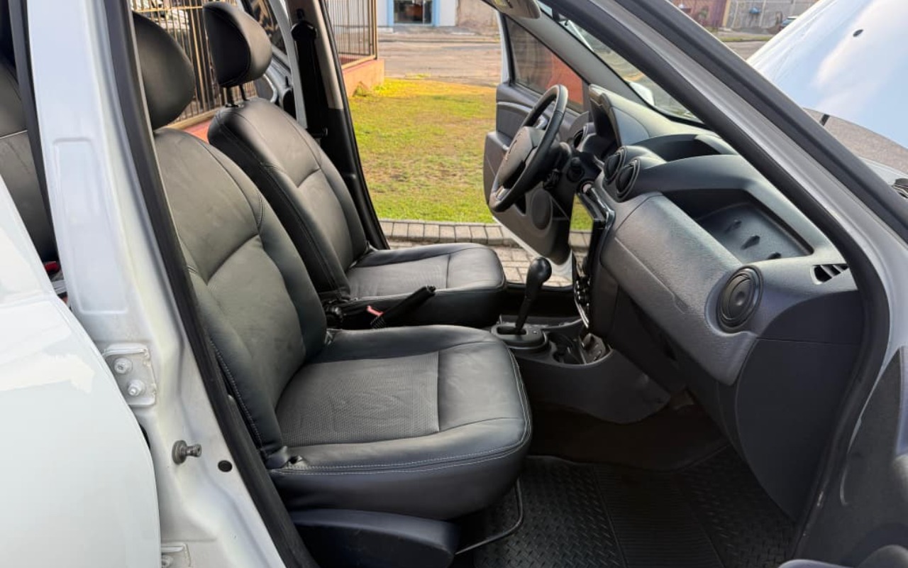 imagem-https://www.socarrao.com.br/sc-vehicle-images-prod/1190865/1778035223445-V2hhdHNBcHAgSW1hZ2UgMjAyNi0wNS0wNSBhdCAyMy4yMy4yNyAoMSkuanBlZw.jpeg