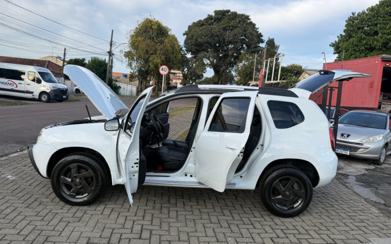 imagem-https://www.socarrao.com.br/sc-vehicle-images-prod/1190865/1778035223957-V2hhdHNBcHAgSW1hZ2UgMjAyNi0wNS0wNSBhdCAyMy4yMy4yOCAoMSkuanBlZw.jpeg