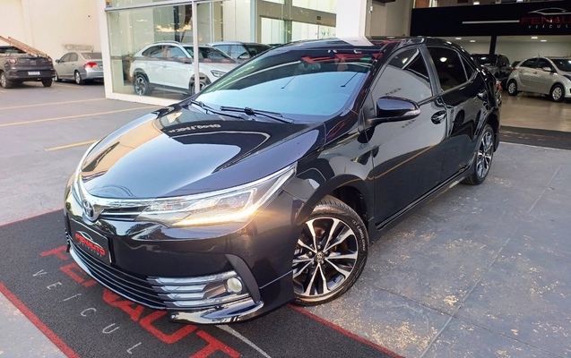 imagem-https://www.socarrao.com.br/sc-vehicle-images-prod/1199925/1778068940893-VE9ZT1RBIENPUk9MTEEgMi4wIFhSUyAxNlYgRkxFWCA0UCBBVVRPTcOBVElDTyAyMDE5IFBSRVRPIDEuanBn.jpg