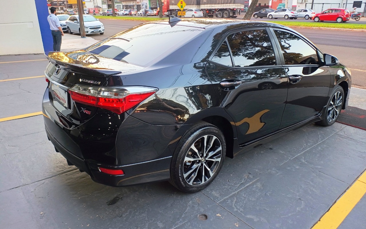 imagem-https://www.socarrao.com.br/sc-vehicle-images-prod/1199925/1778068941319-VE9ZT1RBIENPUk9MTEEgMi4wIFhSUyAxNlYgRkxFWCA0UCBBVVRPTcOBVElDTyAyMDE5IFBSRVRPIDQuanBn.jpg