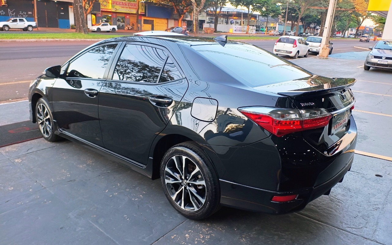 imagem-https://www.socarrao.com.br/sc-vehicle-images-prod/1199925/1778068941452-VE9ZT1RBIENPUk9MTEEgMi4wIFhSUyAxNlYgRkxFWCA0UCBBVVRPTcOBVElDTyAyMDE5IFBSRVRPIDUuanBn.jpg