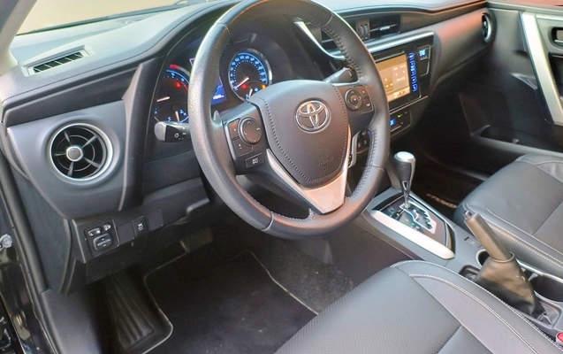 imagem-https://www.socarrao.com.br/sc-vehicle-images-prod/1199925/1778068942514-VE9ZT1RBIENPUk9MTEEgMi4wIFhSUyAxNlYgRkxFWCA0UCBBVVRPTcOBVElDTyAyMDE5IFBSRVRPIDEzLmpwZw.jpg