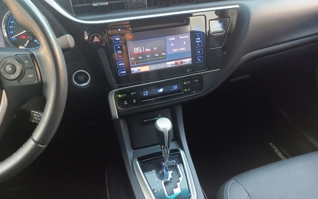 imagem-https://www.socarrao.com.br/sc-vehicle-images-prod/1199925/1778068942722-VE9ZT1RBIENPUk9MTEEgMi4wIFhSUyAxNlYgRkxFWCA0UCBBVVRPTcOBVElDTyAyMDE5IFBSRVRPIDE0QS5qcGc.jpg