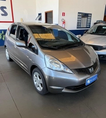 imagem-https://www.socarrao.com.br/sc-vehicle-images-prod/1201442/1788348177751-640_480_honda-fit-new-lxl-1-4-flex-aut-11-11-600ee7-2.jpg
