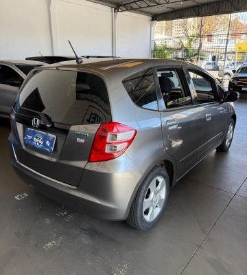 imagem-https://www.socarrao.com.br/sc-vehicle-images-prod/1201442/1788348177753-640_480_honda-fit-new-lxl-1-4-flex-aut-11-11-600ee7-4.jpg