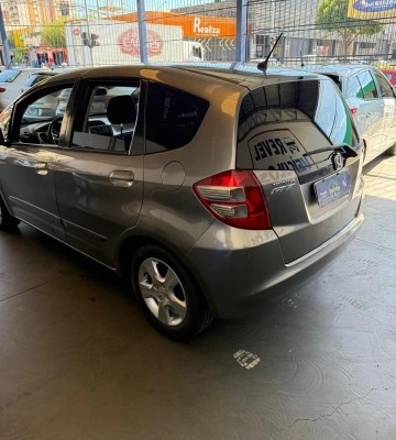 imagem-https://www.socarrao.com.br/sc-vehicle-images-prod/1201442/1788348177756-640_480_honda-fit-new-lxl-1-4-flex-aut-11-11-600ee7-6.jpg