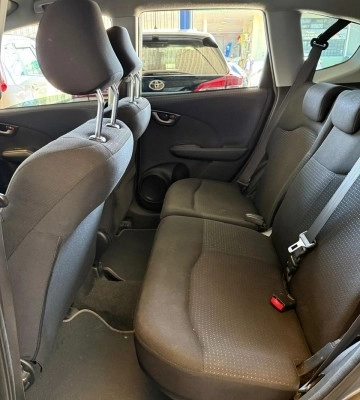 imagem-https://www.socarrao.com.br/sc-vehicle-images-prod/1201442/1788348177758-640_480_honda-fit-new-lxl-1-4-flex-aut-11-11-600ee7-8.jpg