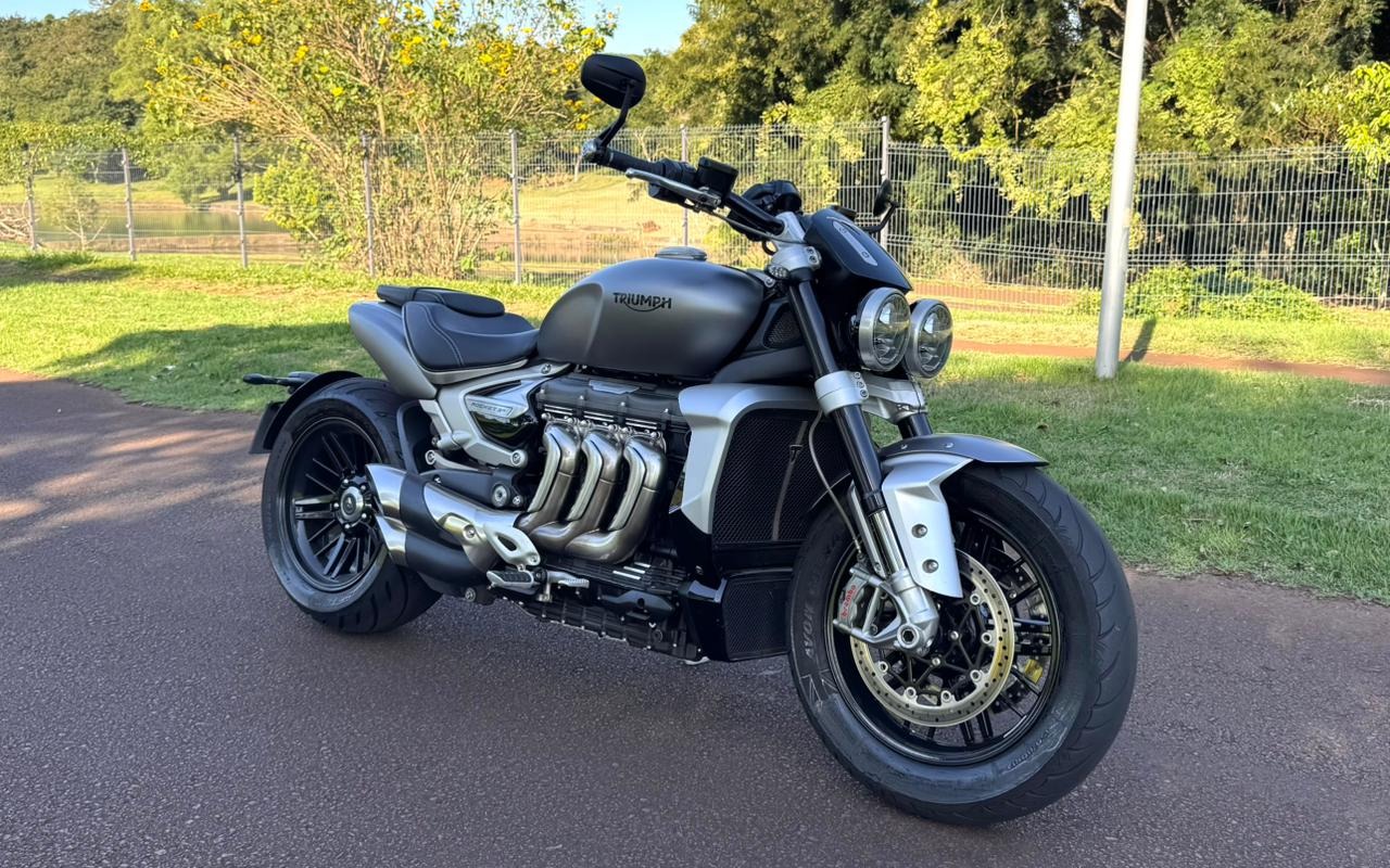TRIUMPH ROCKET III R 2500cc  na cor Cinza em Londrina / PR - 1201972