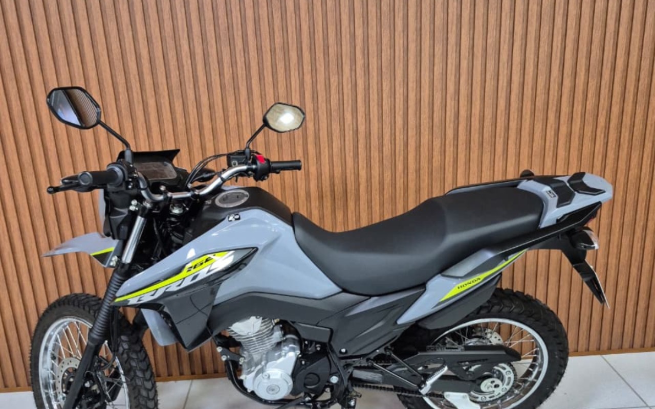 imagem-https://www.socarrao.com.br/sc-vehicle-images-prod/1205112/1778076780978-QiAyLnBuZw.png