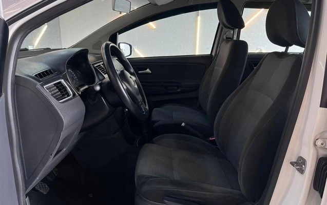 imagem-https://www.socarrao.com.br/sc-vehicle-images-prod/1205304/1787574038770-8060365_8_B_b56e0633b7.jpeg