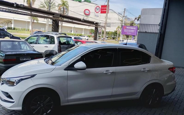 imagem-https://www.socarrao.com.br/sc-vehicle-images-prod/1207207/1789591755509-8060641_19_B_0b0d5fd9d8.jpeg