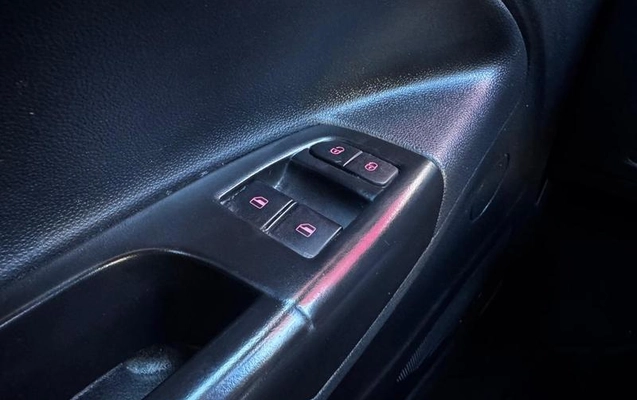 imagem-https://www.socarrao.com.br/sc-vehicle-images-prod/1209545/1790007969431-8044067_13_B_c5747cc094.jpeg